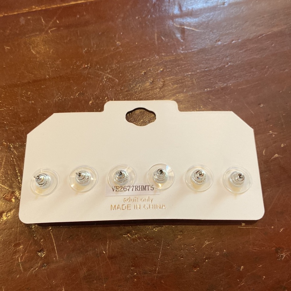 NWT Texas Shaped Stud Earrings - Picture 2 of 7